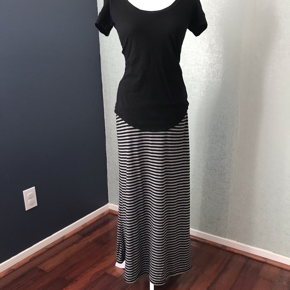 Black and grey striped long skirt